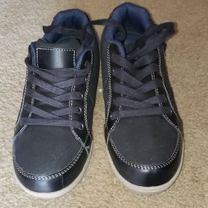 Boys shoes
